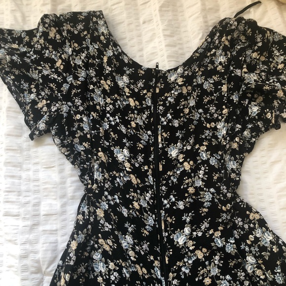 Floral jumpsuit - Picture 2 of 3